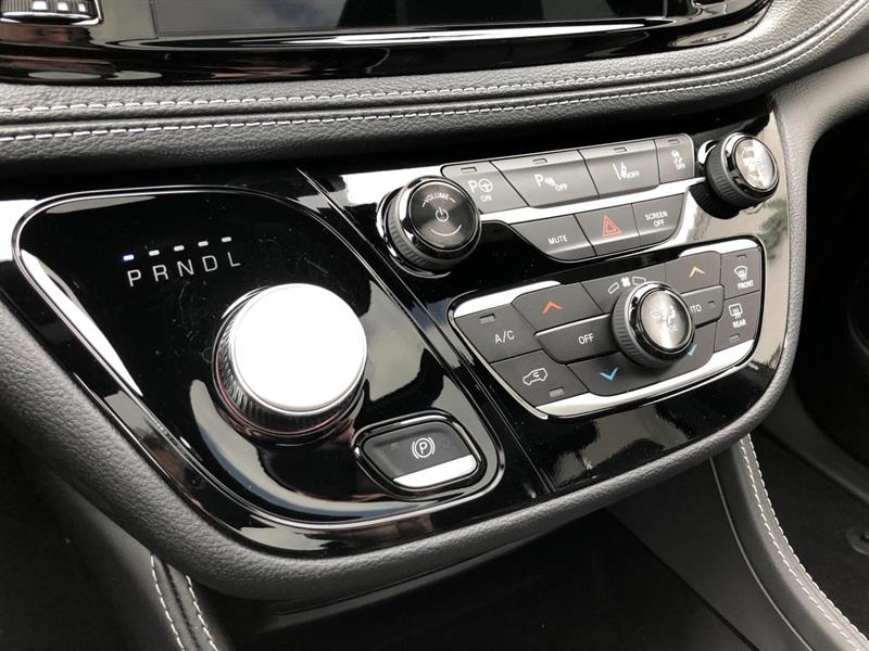 chrysler Pacifica Hybrid 2024 - 17