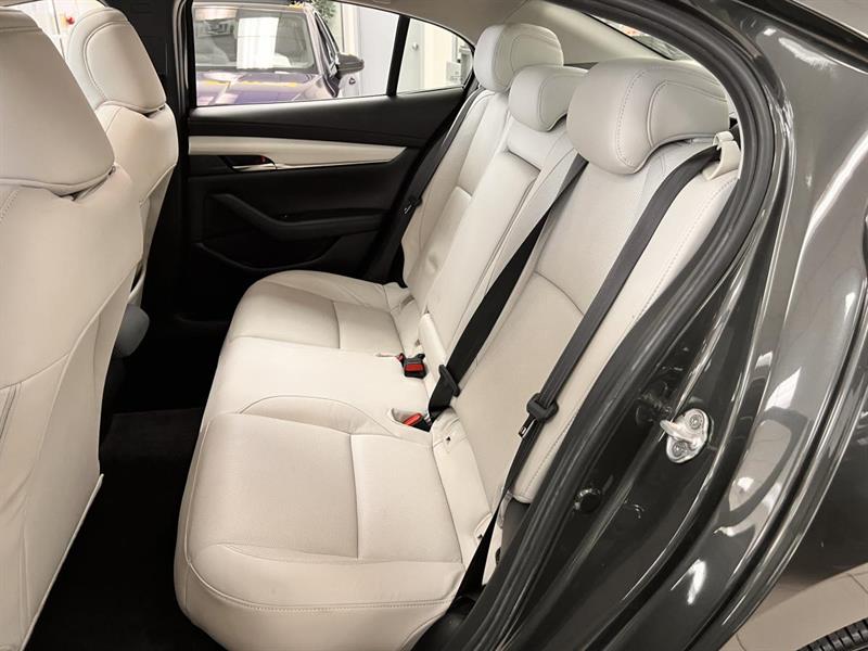 mazda Mazda3 2021 - 9