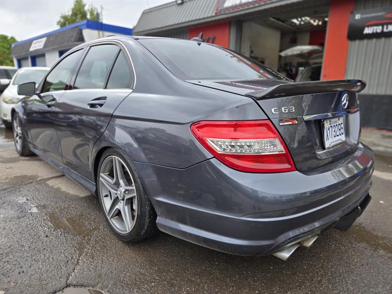 mercedes-benz C63 AMG 2010 - 8