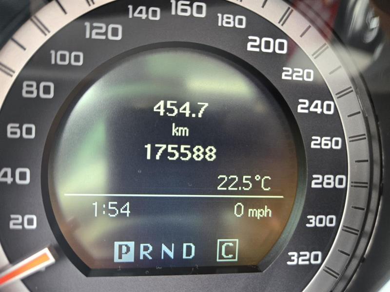 mercedes-benz C63 AMG 2010 - 23