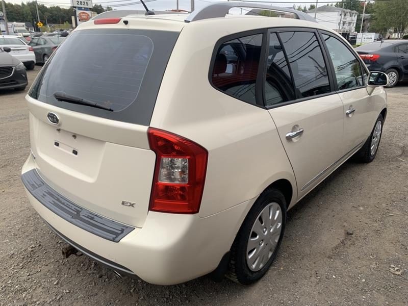 kia Rondo 2011 - 3