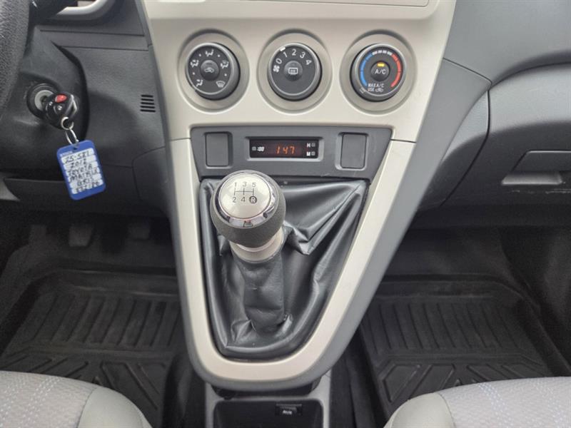 toyota Matrix 2012 - 21