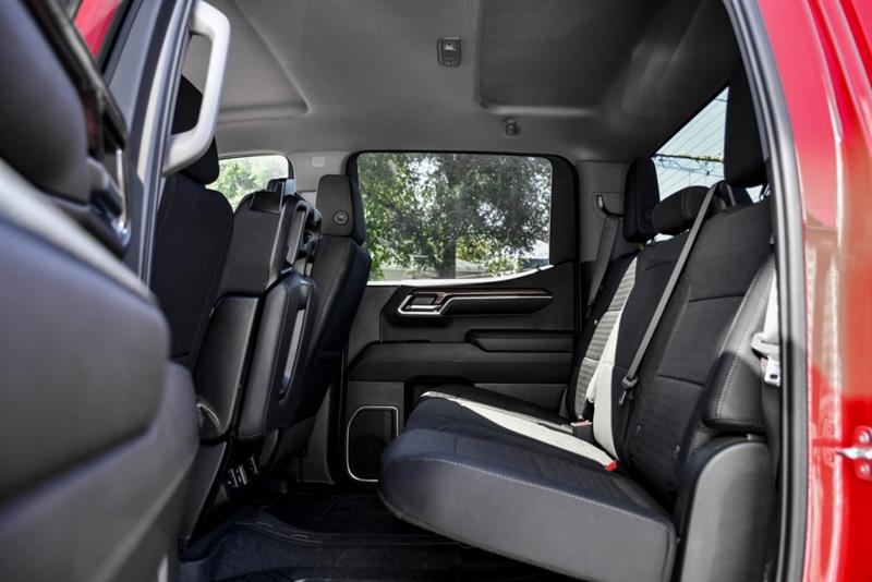 chevrolet Silverado 1500 2023 - 17