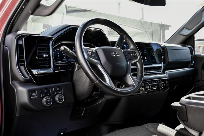 chevrolet Silverado 1500 2023 - 23