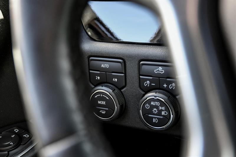 chevrolet Silverado 1500 2023 - 25