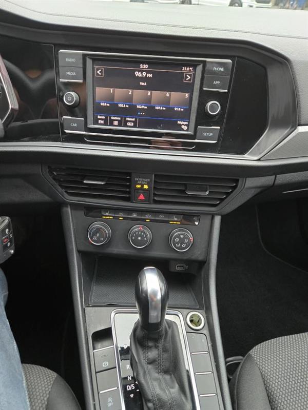 volkswagen Jetta 2019 - 21