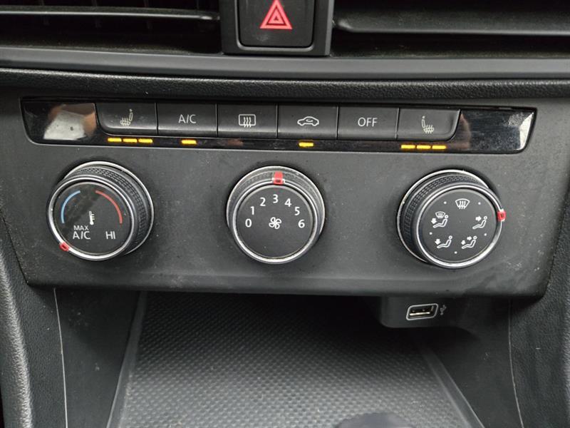 volkswagen Jetta 2019 - 22