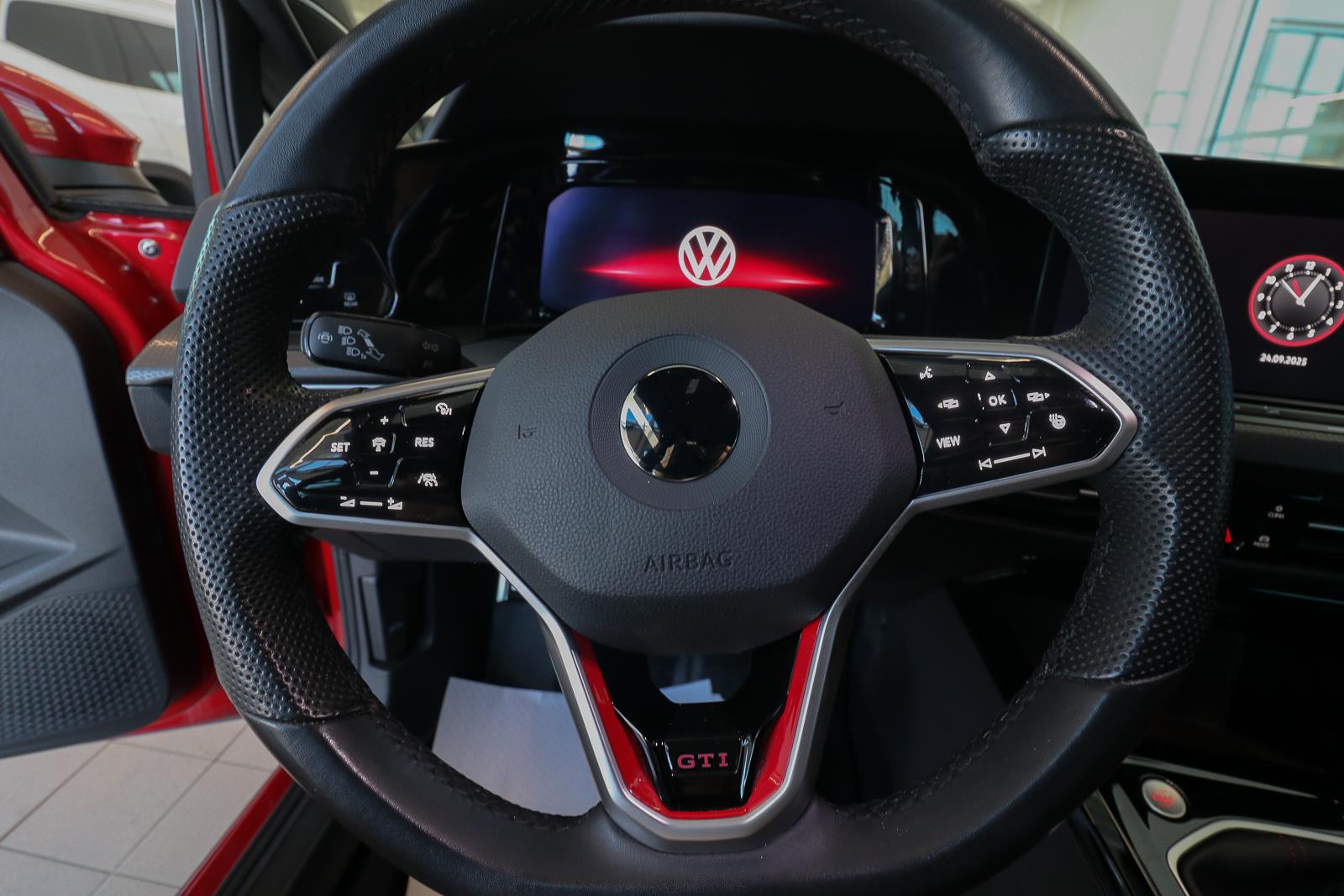volkswagen Golf GTI 2023 - 13