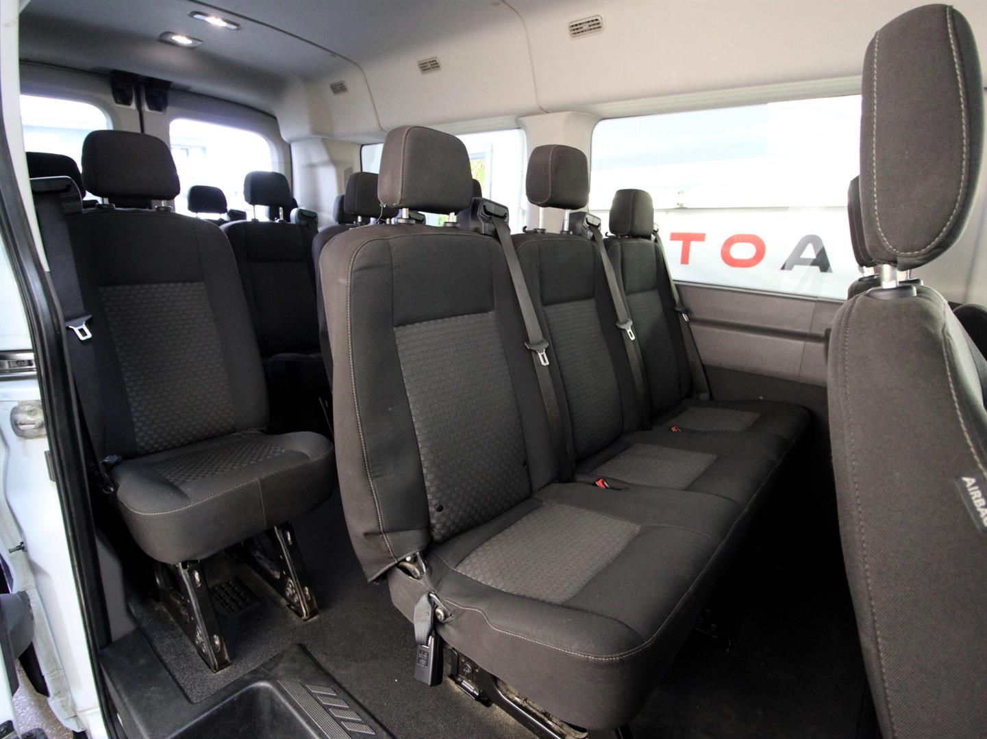 ford Transit Passenger Wagon 2021 - 12