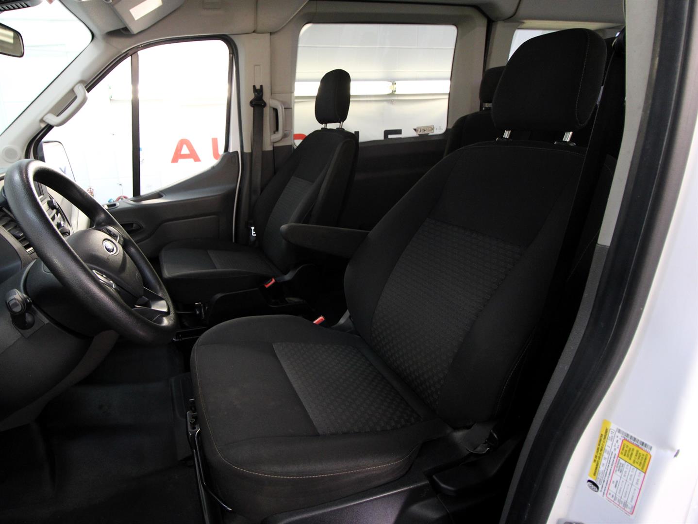 ford Transit Passenger Wagon 2021 - 14