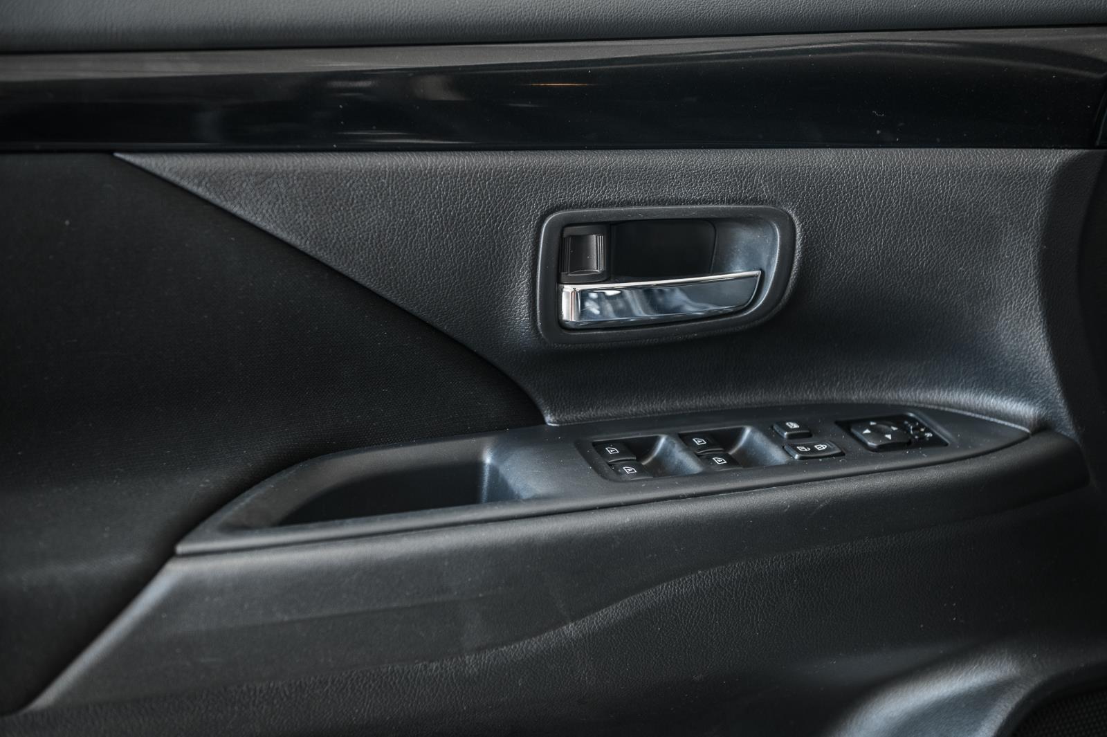 mitsubishi Outlander 2020 - 22