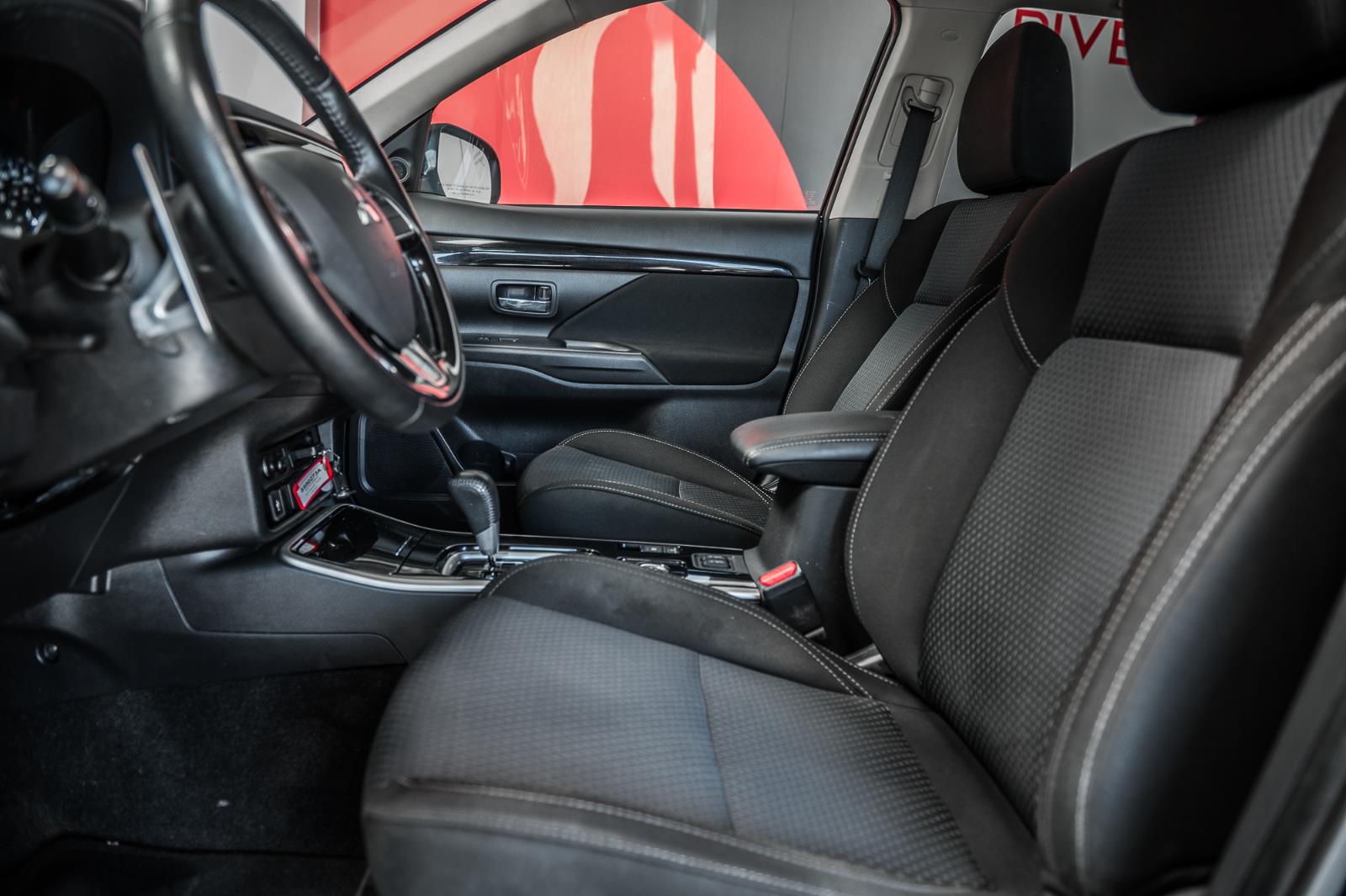 mitsubishi Outlander 2020 - 23