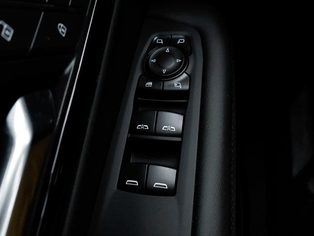 chevrolet Suburban 2025 - 18