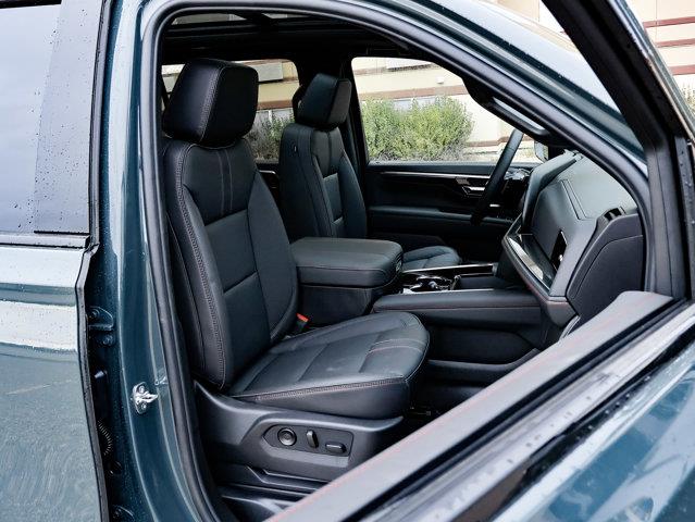 chevrolet Suburban 2025 - 30