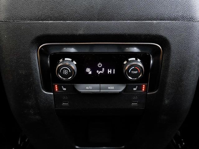 chevrolet Suburban 2025 - 32