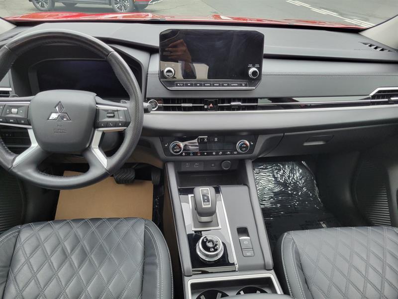 mitsubishi Outlander 2022 - 17