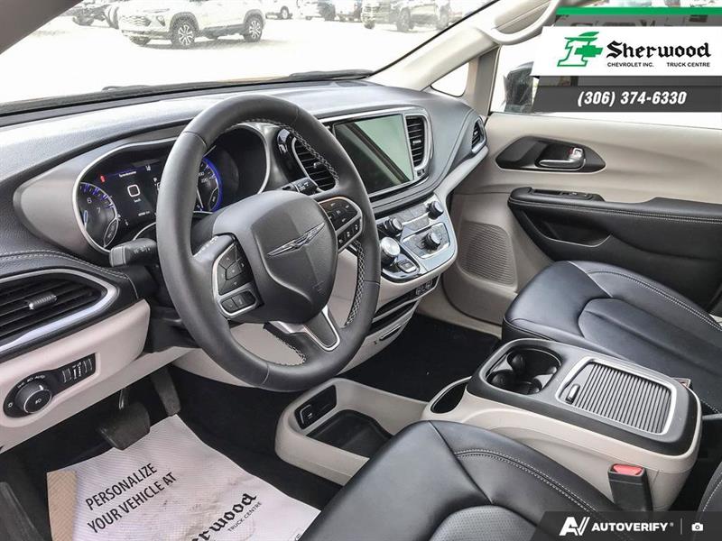 chrysler Pacifica 2024 - 13