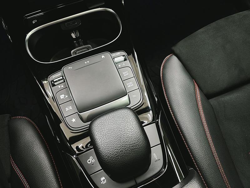 mercedes-benz A-Class 2022 - 18