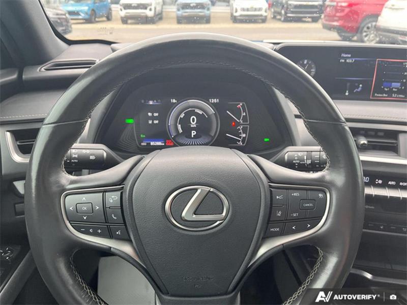 lexus UX 2020 - 12