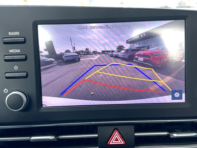 hyundai Elantra 2022 - 17