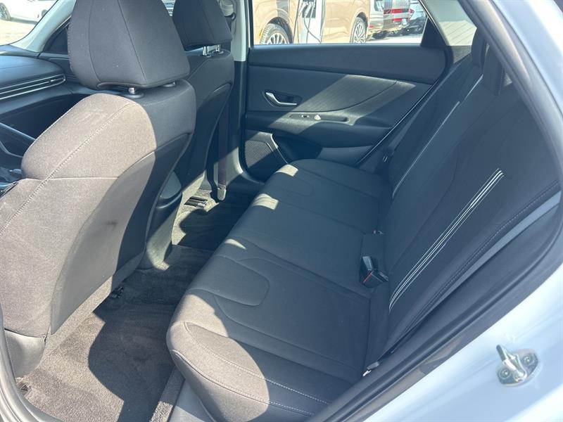 hyundai Elantra 2022 - 18