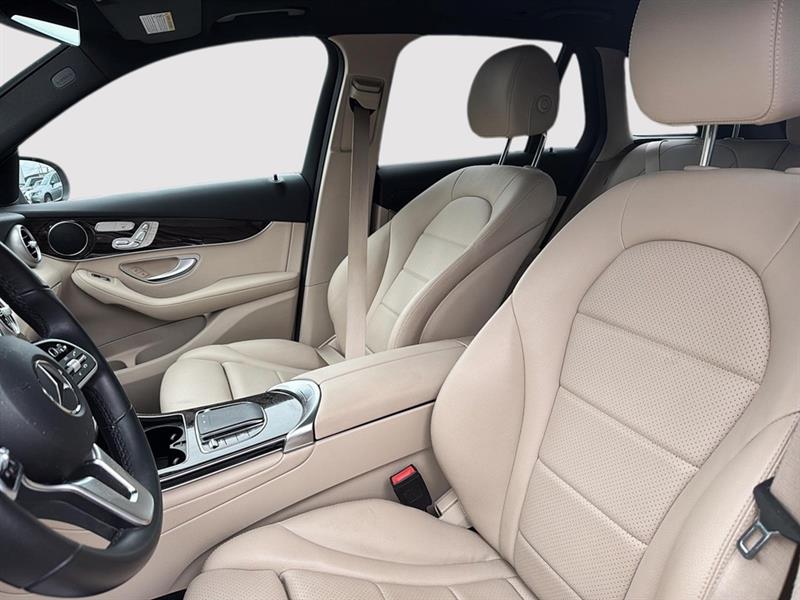 mercedes-benz GLC 2021 - 9