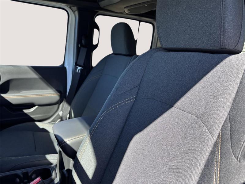 jeep Wrangler 2025 - 14