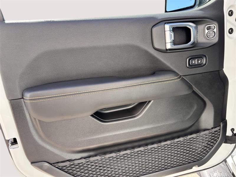 jeep Wrangler 2025 - 16