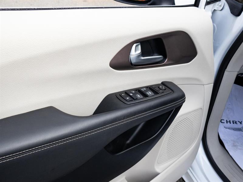 chrysler Grand Caravan 2024 - 11