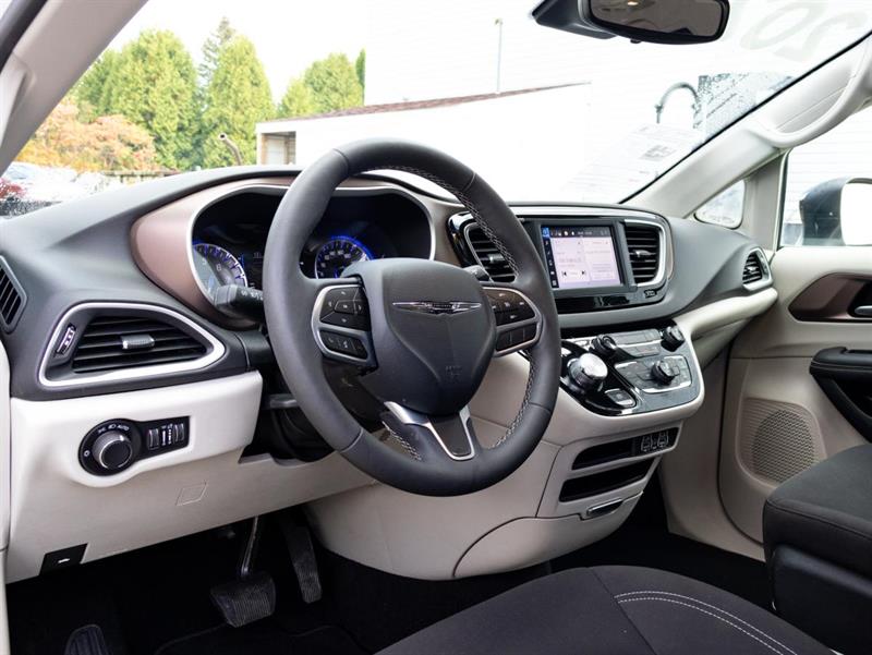 chrysler Grand Caravan 2024 - 13