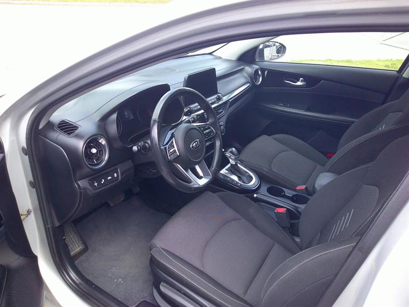 kia Forte 2020 - 10