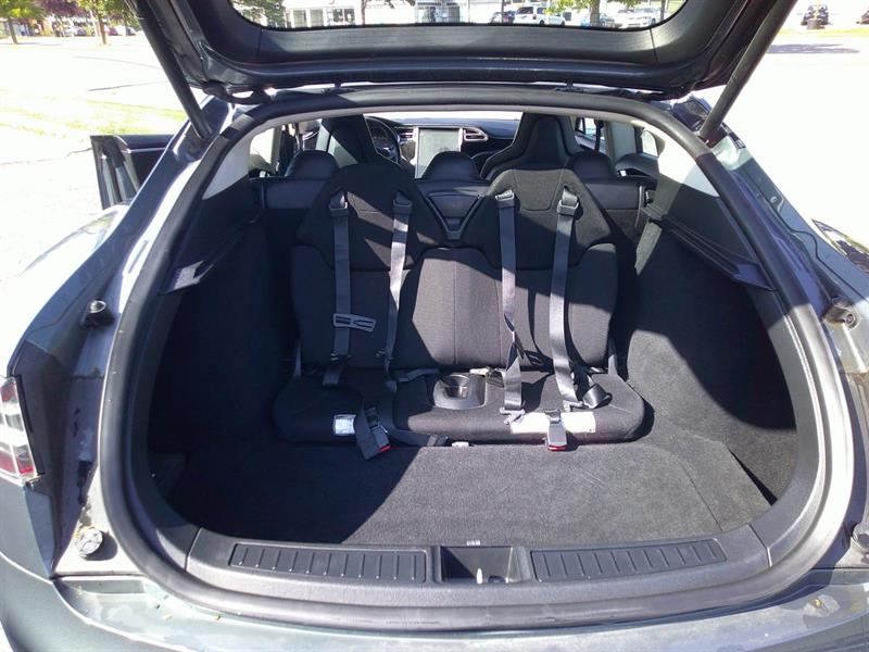 tesla Model S 2013 - 17