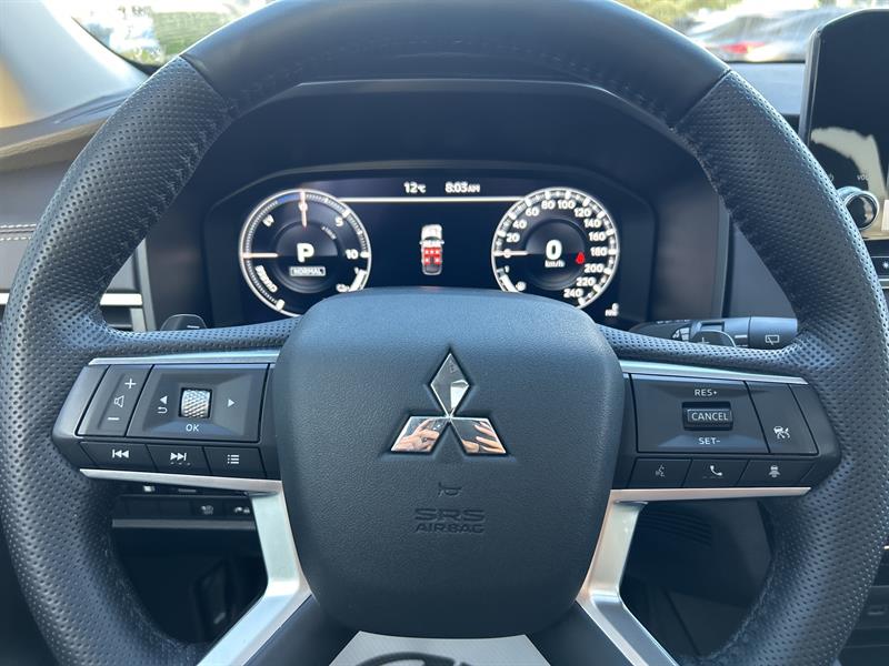 mitsubishi Outlander rechargeable 2024 - 9