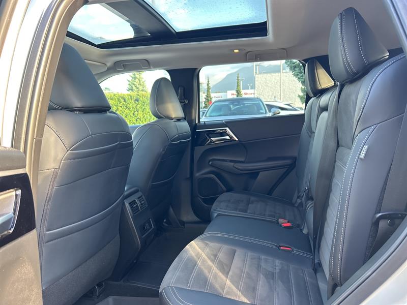 mitsubishi Outlander rechargeable 2024 - 19