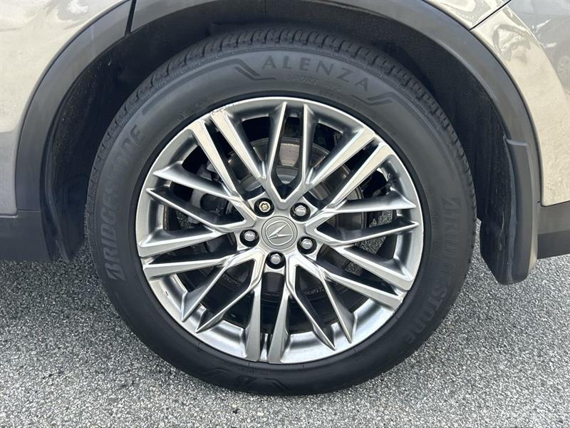 acura MDX 2022 - 18