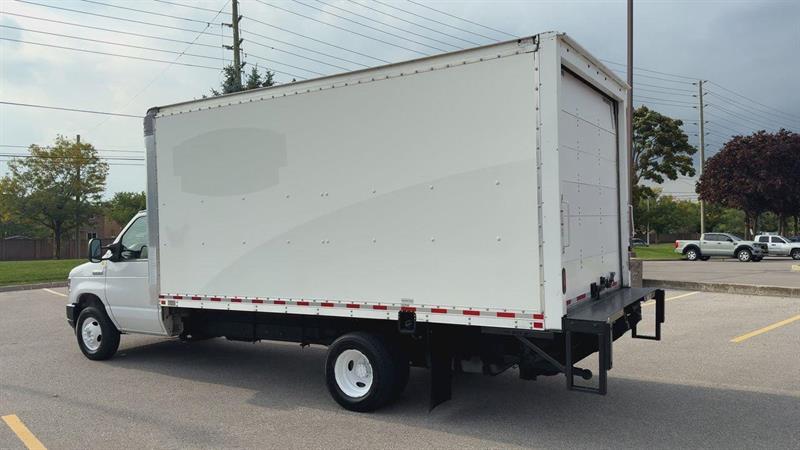 ford E-450 Cutaway 2021 - 8