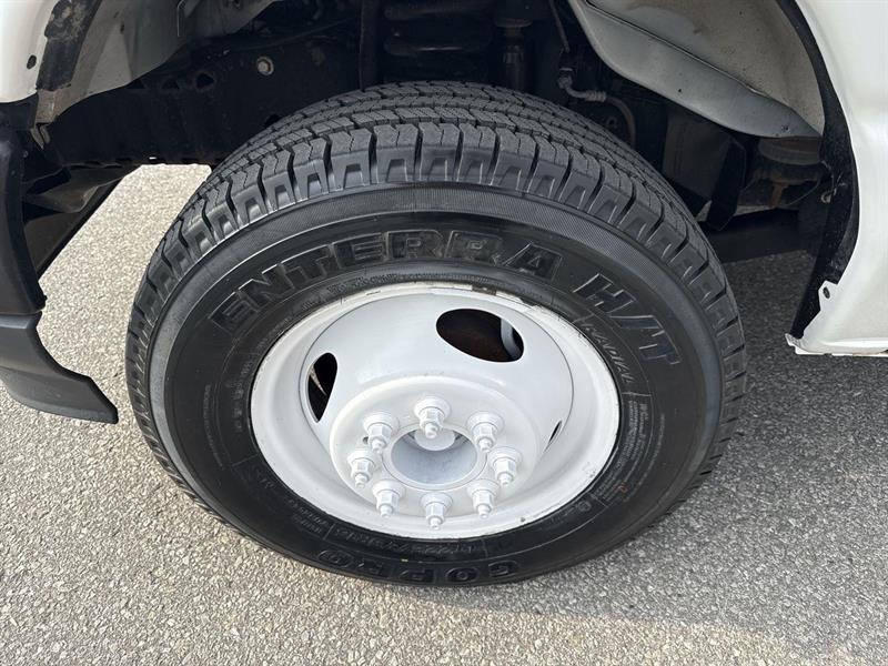 ford E-450 Cutaway 2021 - 10