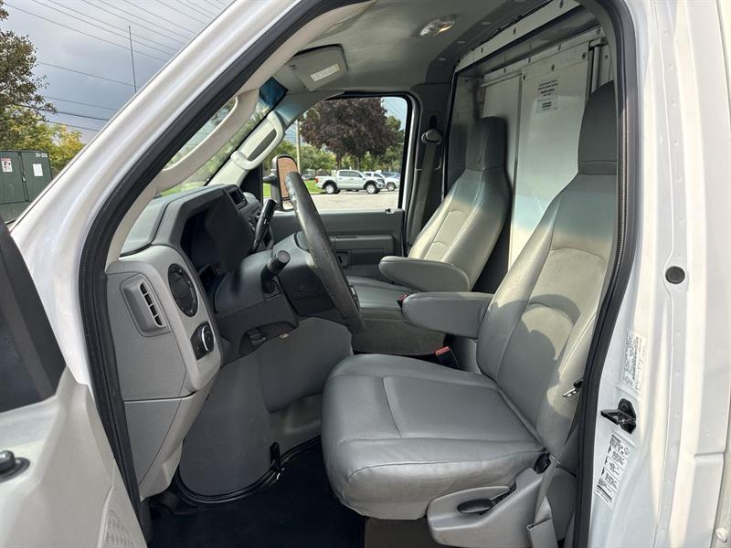 ford E-450 Cutaway 2021 - 11