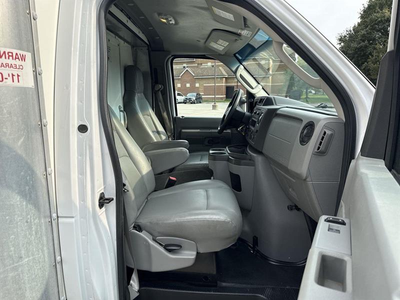 ford E-450 Cutaway 2021 - 19