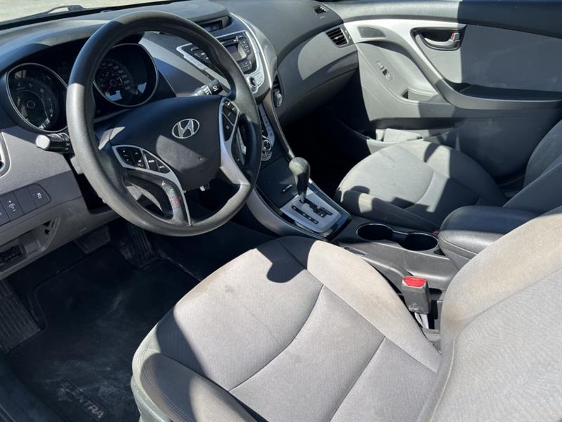 hyundai Elantra 2012 - 16
