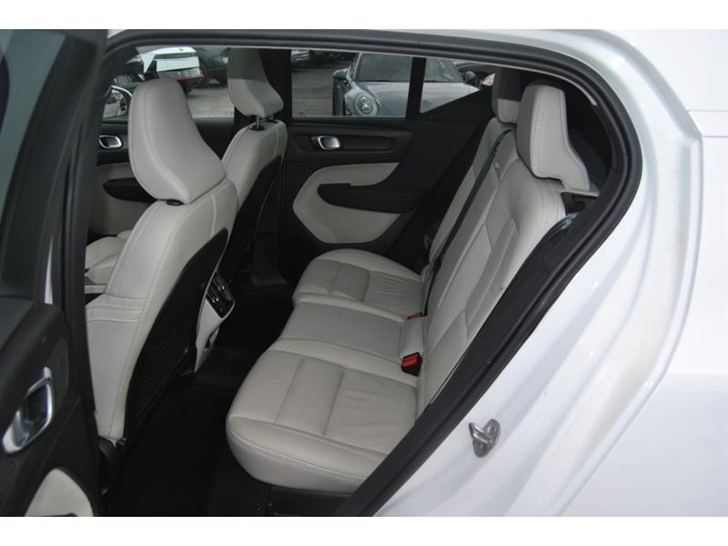 2023 Volvo C40 - Image 10