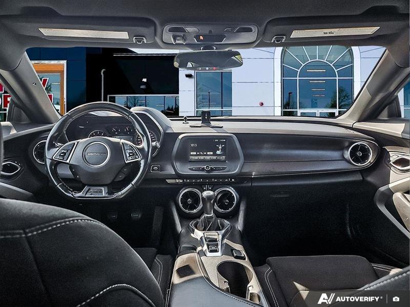 chevrolet Camaro 2017 - 24