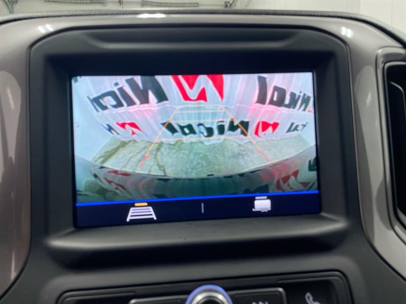 chevrolet Silverado 1500 2021 - 16