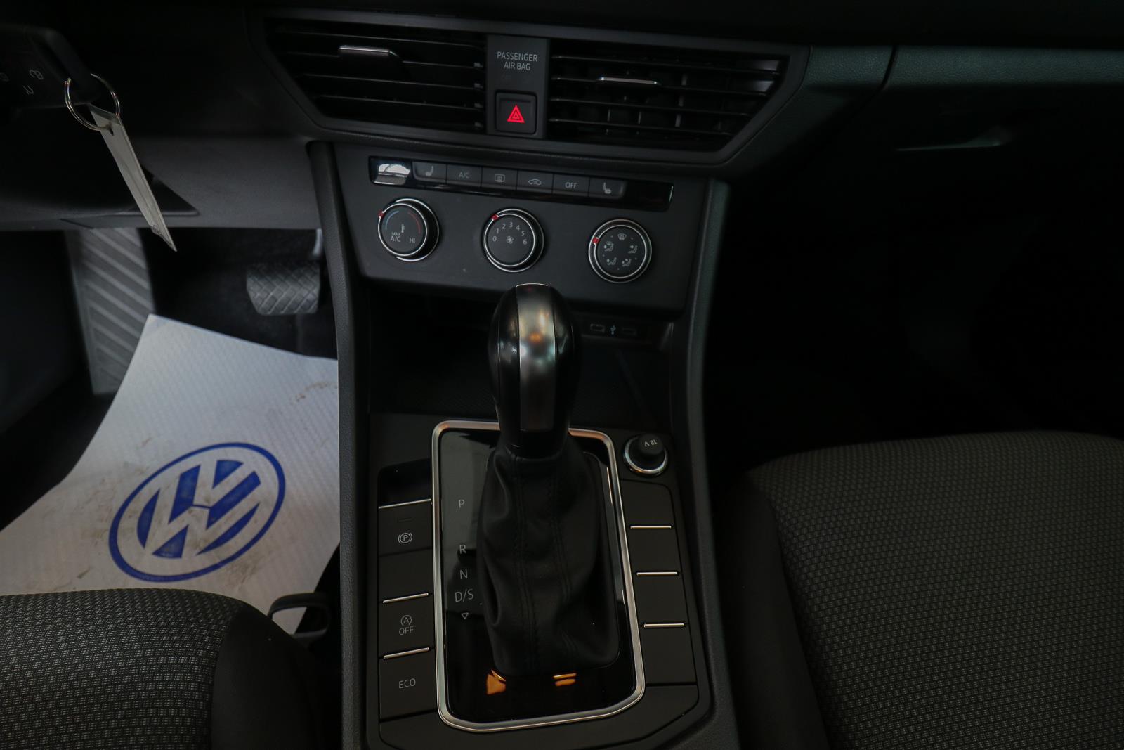 volkswagen Jetta 2021 - 14