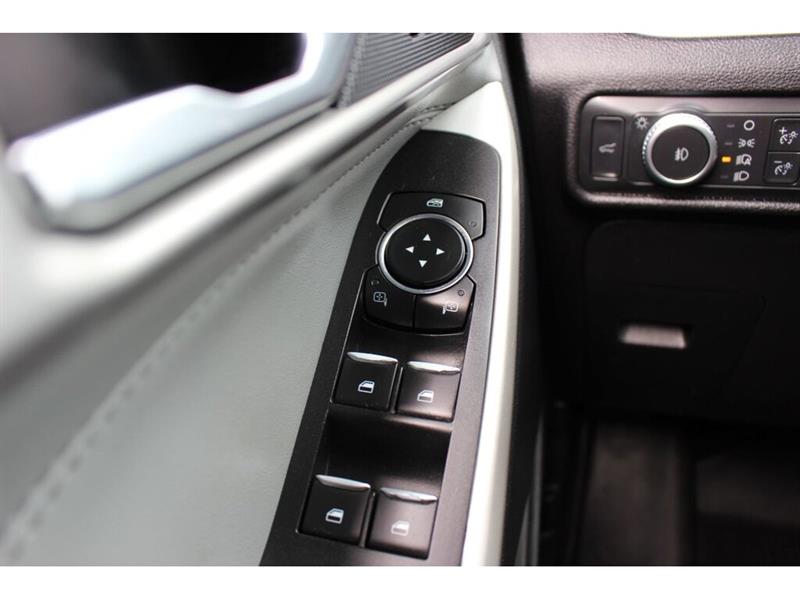 ford Explorer 2022 - 21