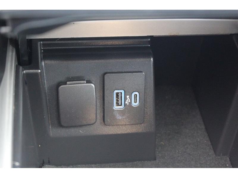 ford Explorer 2022 - 26