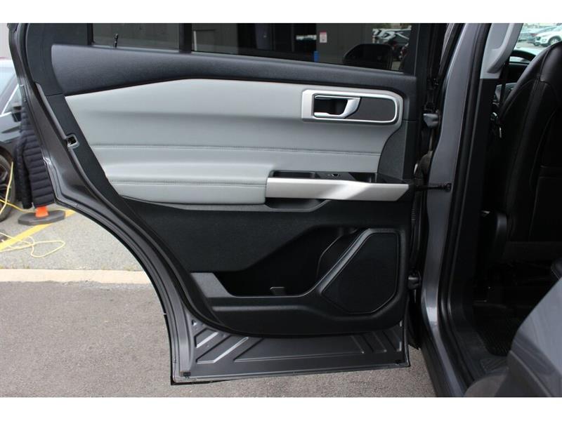 ford Explorer 2022 - 44