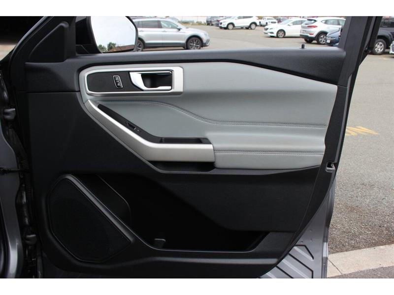 ford Explorer 2022 - 56