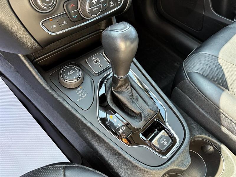 jeep Cherokee 2022 - 26