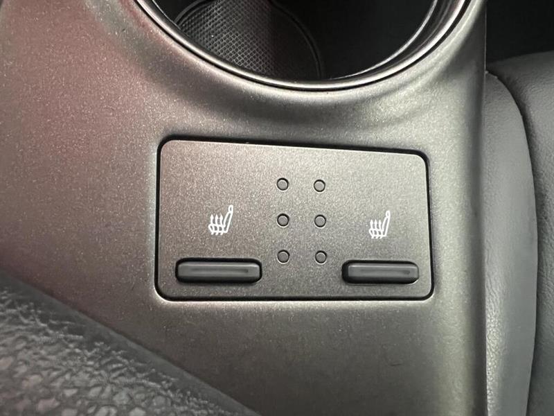 toyota Camry Hybrid 2023 - 17